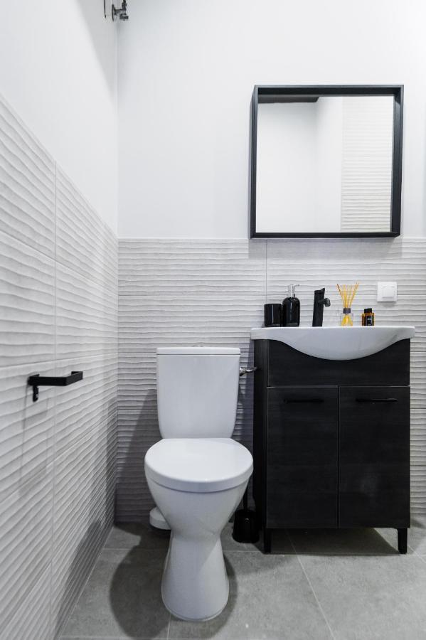 Boutique 2-Bedroom Apartment In Sofia Exterior photo